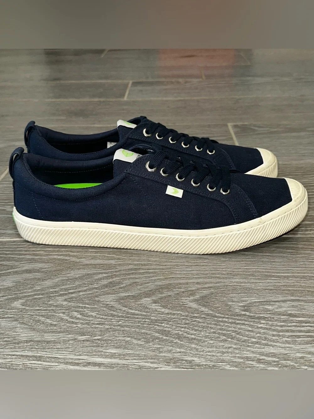 Cariuma OCA Athletic Shoes Men’s 13 Navy Canvas Lace Up Casual Low Top Sneakers